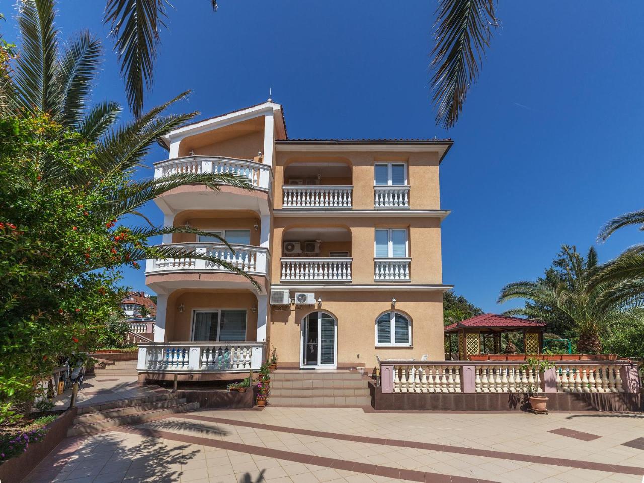 Apartments Canaria Пула Экстерьер фото