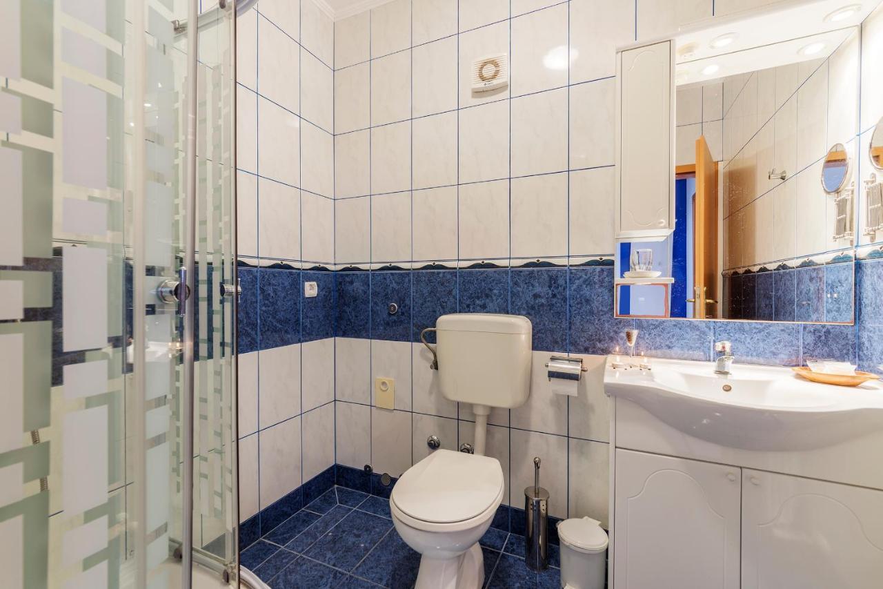 Apartments Canaria Пула Экстерьер фото
