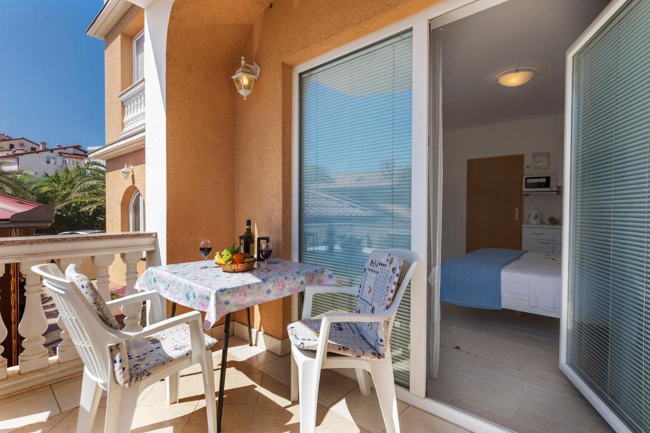 Apartments Canaria Пула Экстерьер фото